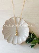 Load image into Gallery viewer, Kitty Cat pendant necklace