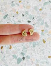 Load image into Gallery viewer, Tidepool // snail shell post earrings