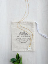 Load image into Gallery viewer, Pearl Heart // mother of pearl heart pendant necklace
