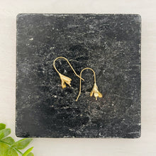Load image into Gallery viewer, Wildflower hook earrings

