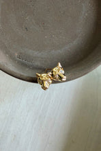 Load image into Gallery viewer, Eye of the Tiger // leopard cheetah tiger post earrings
