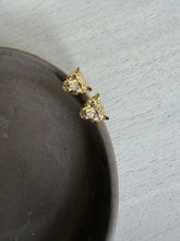 Load image into Gallery viewer, Eye of the Tiger // leopard cheetah tiger post earrings
