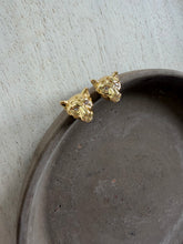 Load image into Gallery viewer, Eye of the Tiger // leopard cheetah tiger post earrings
