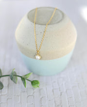 Load image into Gallery viewer, Arise pearl necklace
