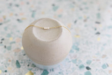 Load image into Gallery viewer, Floating pearls minimalist necklace
