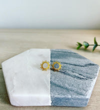 Load image into Gallery viewer, Sunburst post earrings

